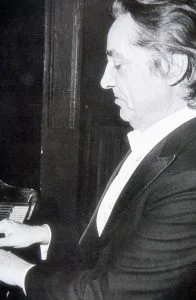 Photo de José Ortiga au piano