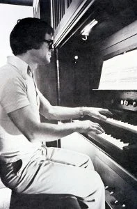 Photo de Leif Martinussen à l'orgue